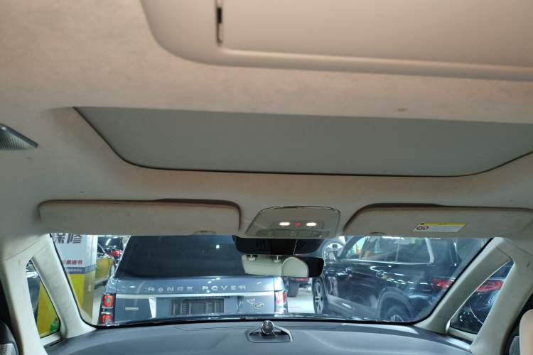 Used Volvo EM90 2025 Ultra Six-Seater Headliner