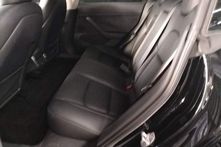 Used Tesla Model 3 2022 Rear-Wheel-Drive Version
