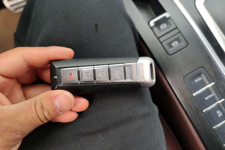 Used Wey VV7 2019 Upgraded Model 2.0T Flagship Version China VI
