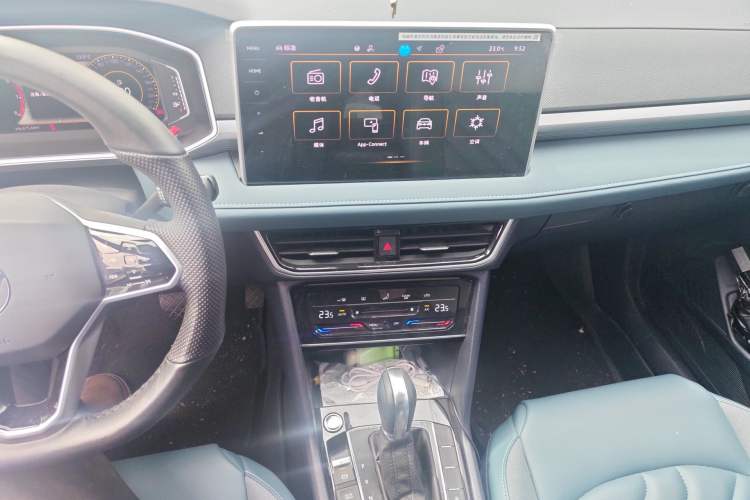 Used Volkswagen Tharu 2024 300TSI Two-Wheel-Drive Full Moon Edition