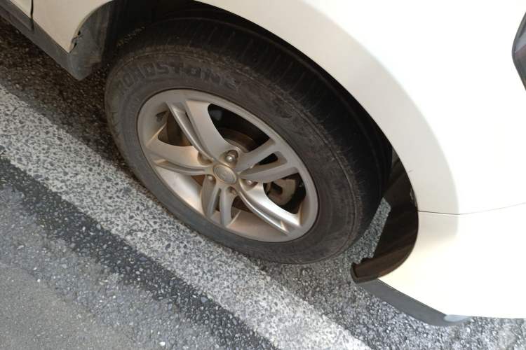 Used FAW Junpai D60 2017 1.5L Manual Standard Edition Right Front Wheel Hub