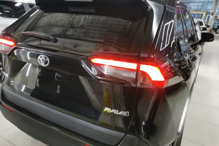 Used Toyota RAV4 2022 2.0L CVT Two-Wheel Drive Urban Edition