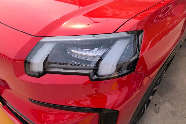 Used AION V 2024 Aion Tyrannosaurus 650 LiDAR Edition