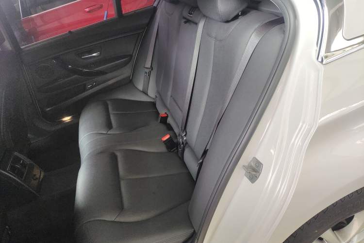 Used BMW 3 Series 2017 320Li Fashion Model
