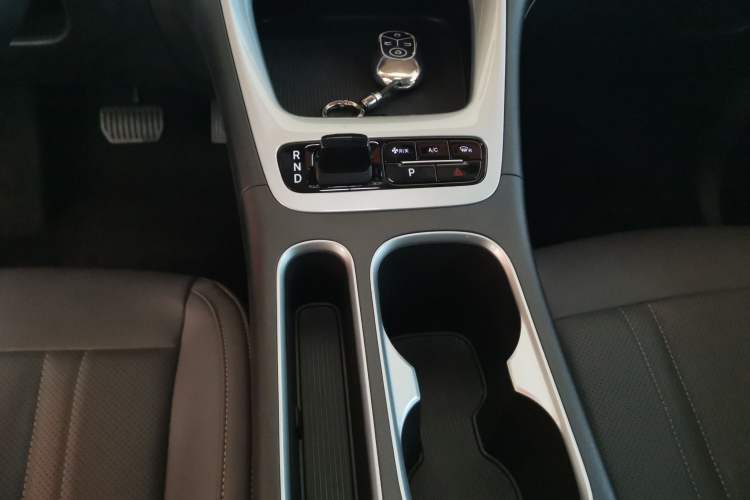 Used Geely Galaxy Geome 2025 310km Youth Edition Gear Lever