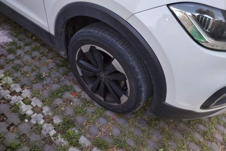 Used Volkswagen Tacqua 2020 1.5L Automatic Yue