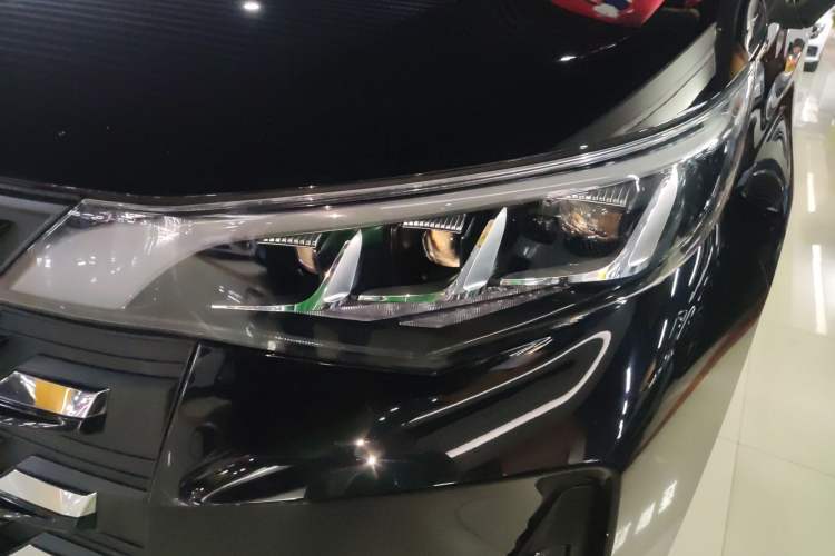 Used GAC Trumpchi M6 2021 PRO 270T DCT Luxury Edition
