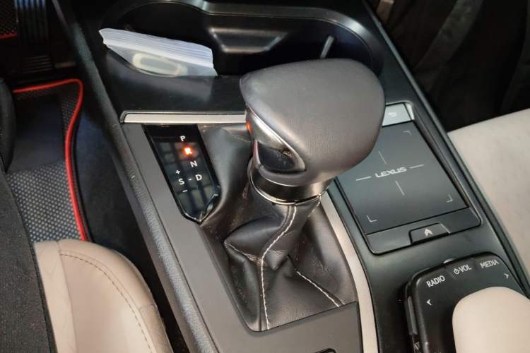 Used Lexus UX 2020 260h Explore & Adventure Edition
