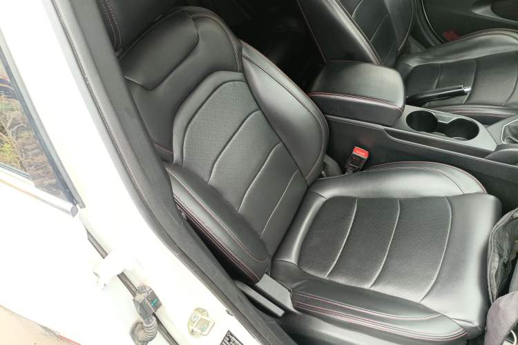 Used Dongfeng Fengon 500 2022 1.5L Manual Enjoyment Model Right Front Seat