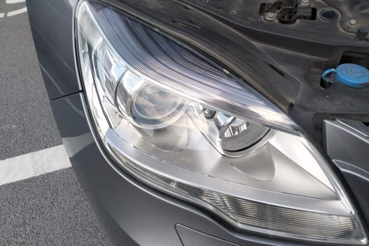 Used Mercedes-Benz R-Class 2011 R 350 L 4MATIC Right Front Headlight