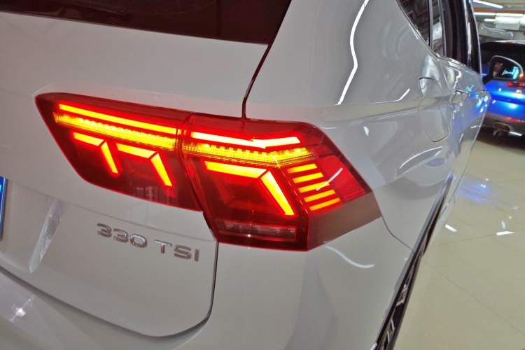 Used Volkswagen Tiguan L 2024 330TSI Automatic Two-Wheel Drive R-Line Enhanced Edition Right Rear Taillight