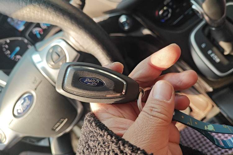 Used Ford Kuga 2015 2.0L GTDi Four-Wheel-Drive Sport Model