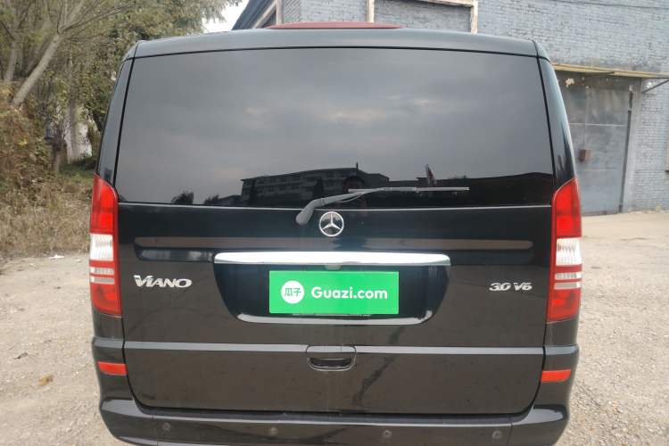 Used Mercedes-Benz Viano 2013 3.0L Navigator Edition