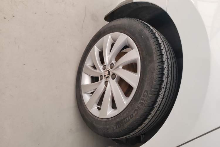 Used Skoda Rapid 2019 1.5L Automatic Comfort Edition China VI Standard