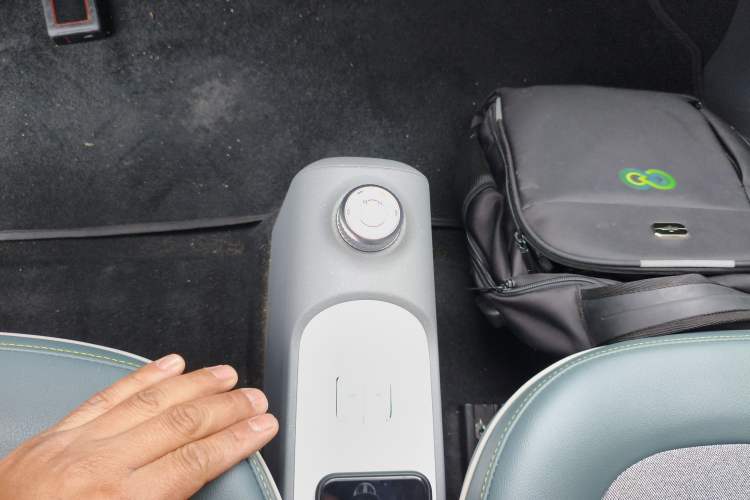 Used Wuling Hongguang MINIEV 2022 GAMEBOY 200km Gaming Edition with Lithium Iron Phosphate Gear Lever