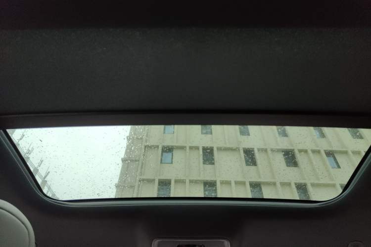 Used BYD Han 2022 EV Genesis Edition 715KM Front-Wheel-Drive Prestige Model
