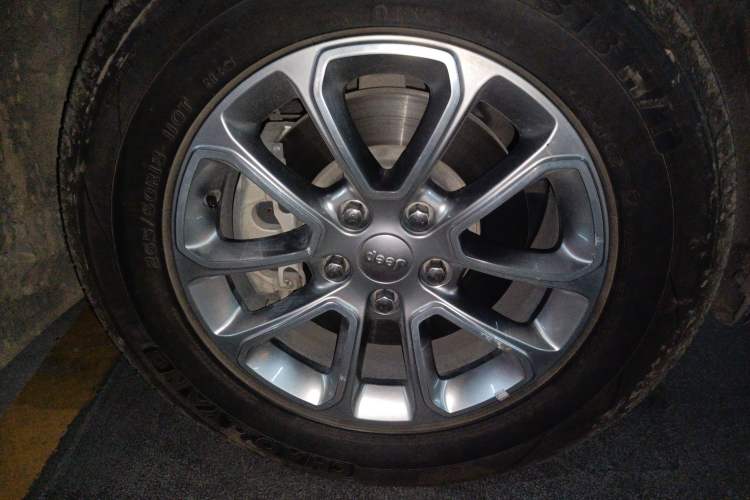 Used Jeep Grand Cherokee 2015 3.0TD Diesel Comfort Navigation Edition
