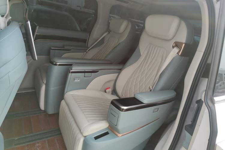 Used SAIC MAXUS G90 2022 2.0T Interstellar Seven-Seater