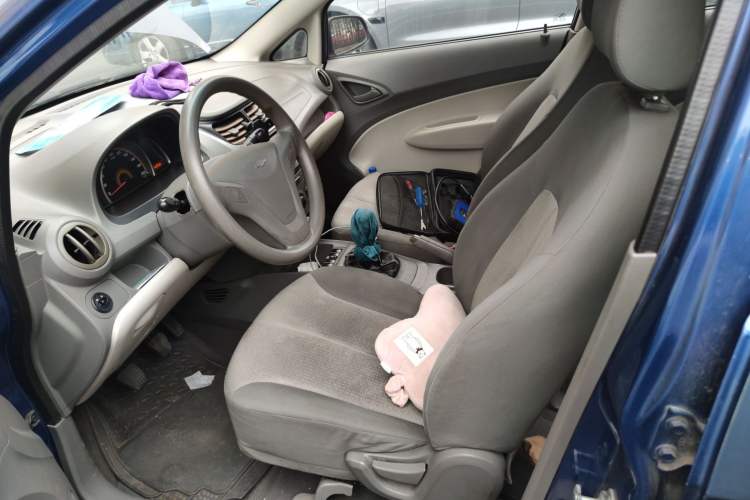 Used Chevrolet Sail 2013 Sedan 1.2L Manual Fashionable Happiness Edition
