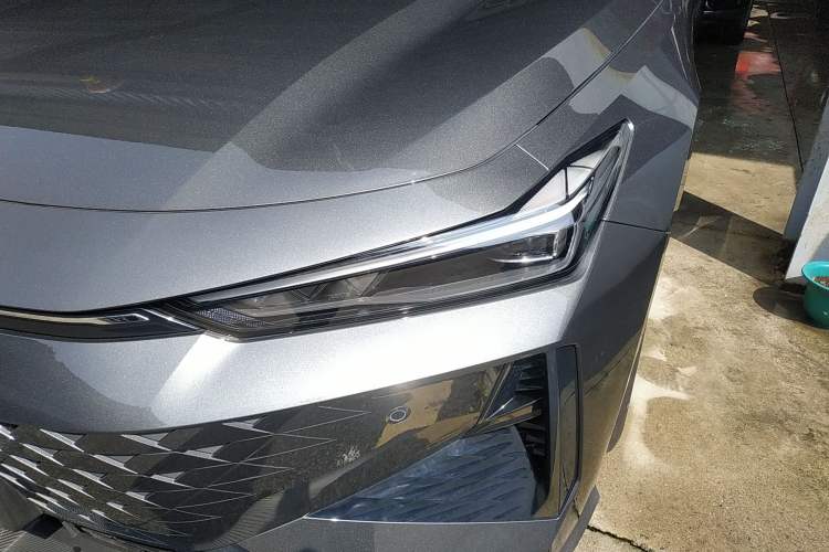 Used CHANGAN UNI-V 2024 1.5T Prestige Edition
