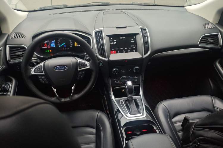 Used Ford Edge 2016 EcoBoost 245 Two-Wheel-Drive Titanium 7-Seater