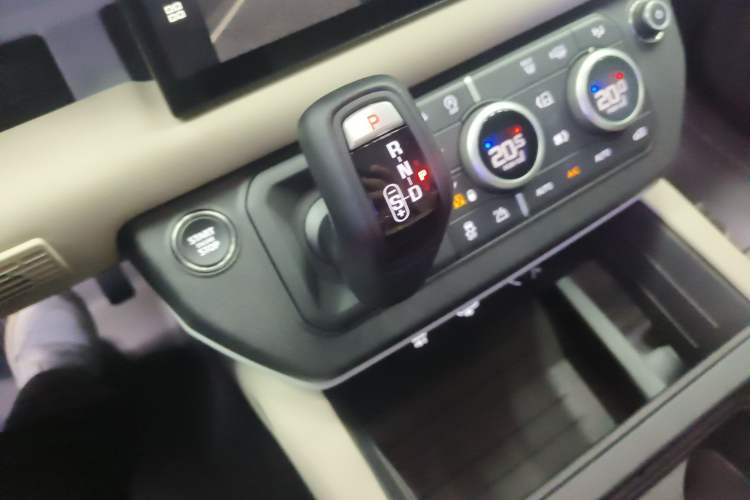 Used Land Rover Defender 2024 90 2.0T P300 S