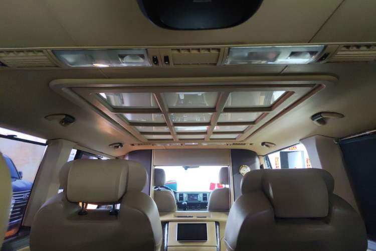 Used Volkswagen Caravelle 2017 2.0 TSI 4x4 Luxury Edition 7-Seater