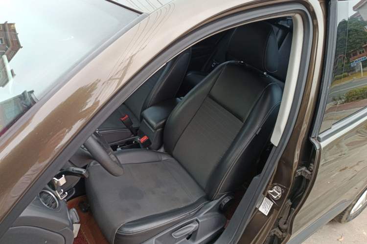 Used Volkswagen Tiguan 2016 280TSI Automatic Two-Wheel-Drive Silk Road Style Edition Left Front Seat