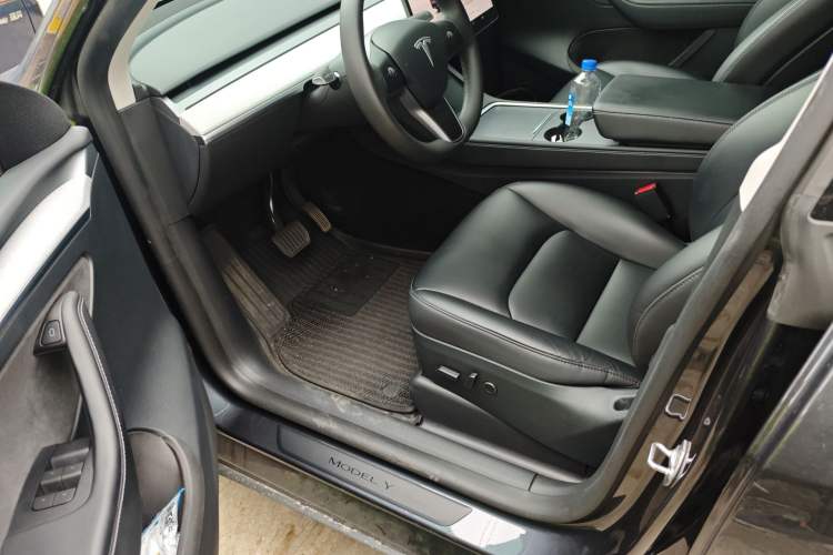 Used Tesla Model Y 2024 Rear-Wheel-Drive Version