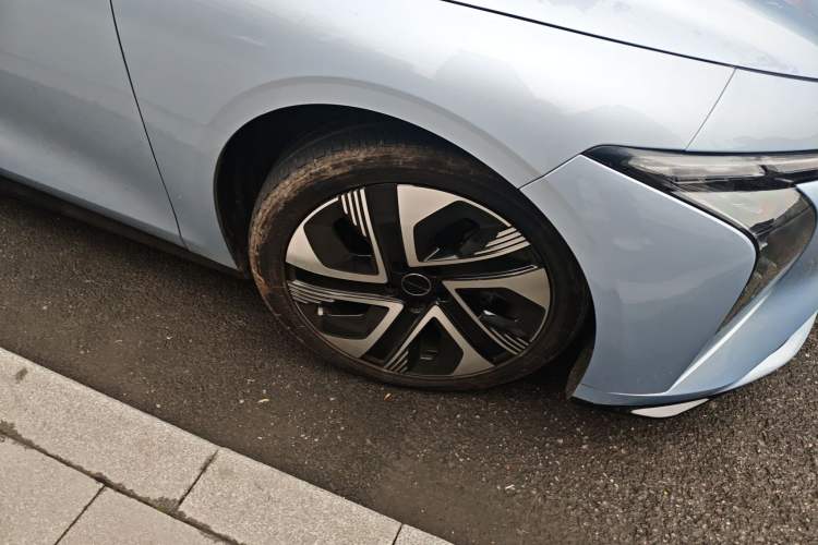 Used FORTHING Xinghai S7 2024 555 Lite Edition Right Front Wheel Hub