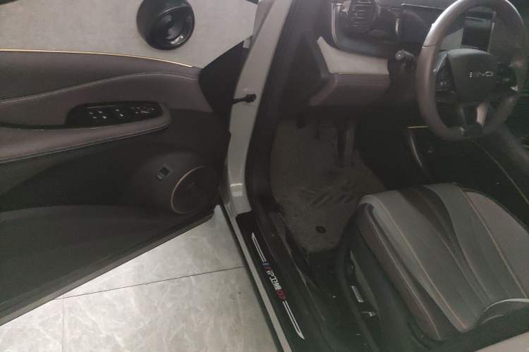 Used BYD Frigate 07 2023 DM-i 100KM Prestige Model
