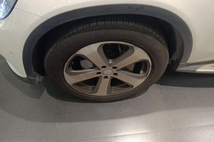 Used Mercedes-Benz GLC 2016 GLC 300 4MATIC Dynamic Model
