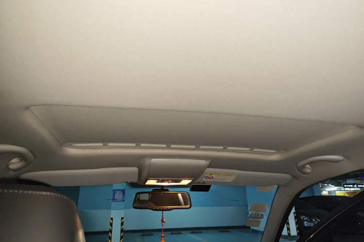 Used Volkswagen Gran Lavida 2013 1.6L Automatic Comfort Model