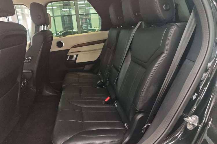Used Land Rover Discovery 2020 3.0 SC V6 SE