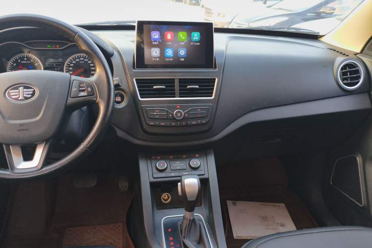 Used Bestune X40 2018 Internet Celebrity Edition 1.6L Automatic Luxury Version
