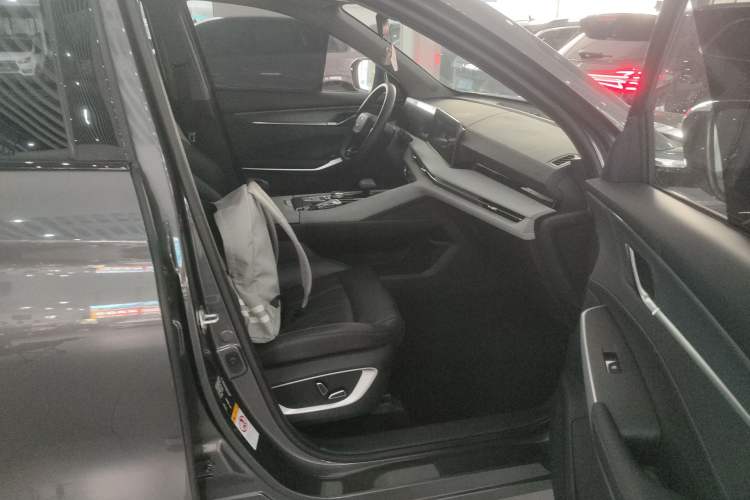 Used CHANGAN CS75 PLUS 2024 3rd Generation Champion Edition 1.5T Intelligent Drive Dynamic Model
