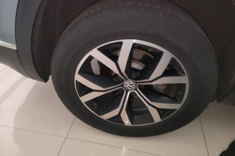 Used Volkswagen Teramont 2020 330TSI Two-Wheel-Drive Luxury Edition China VI Standard Right Rear Wheel Hub