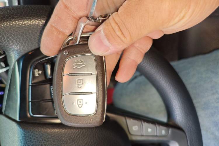 Used Hyundai Mistra 2014 1.8L Automatic Smart GLS Vehicle Key