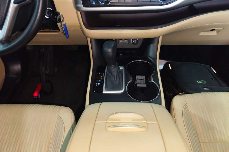 Used Toyota Highlander 2021 2.0T Two-Wheel Drive Elite Edition 5 Seats
