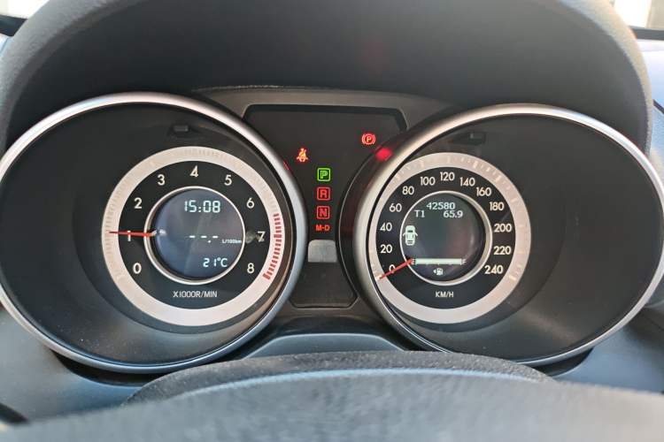 Used Bestune X80 2013 2.0L automatic luxury version