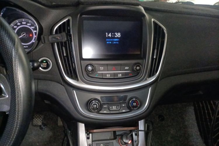 Used Baojun 560 2017 Rhythmic Edition 1.5T Manual Enjoyment Model
