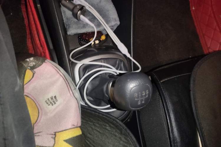 Used Kia K2 2015 Sedan 1.4L MT GLS Gear Lever