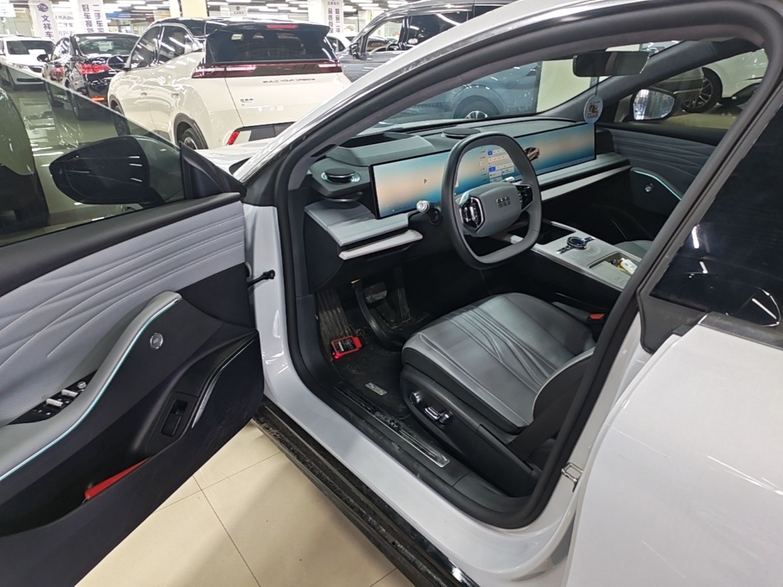 Geely Galaxy E8 2024 550 km Range Rear-Drive MAX — снимка 18