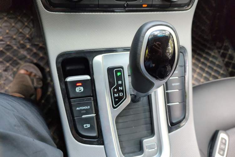 Used Geely Auto Emgrand GL 2018 1.4T DCT Elite Smart Connectivity Version
