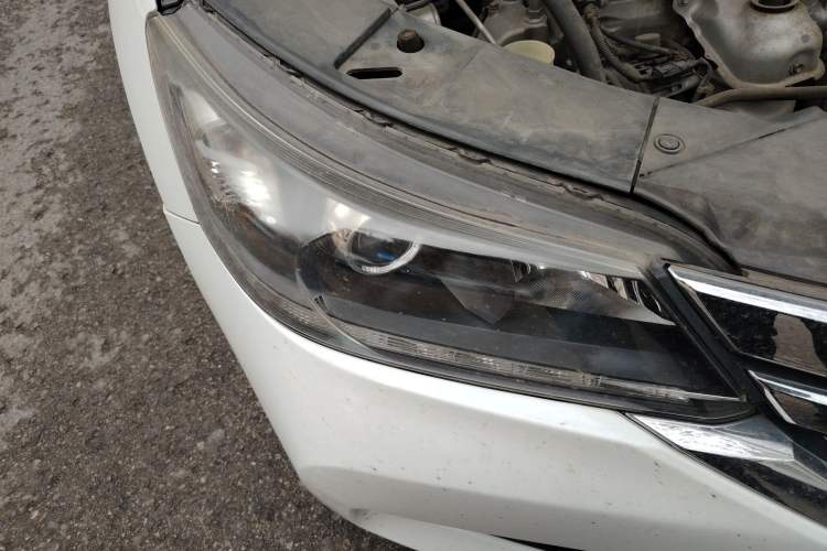 Used Honda Accord 2014 2.0L EX Luxury Edition Right Front Headlight