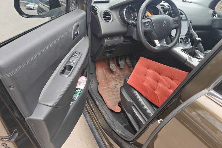 Used Peugeot 3008 2016 2.0L Manual Classic Edition
