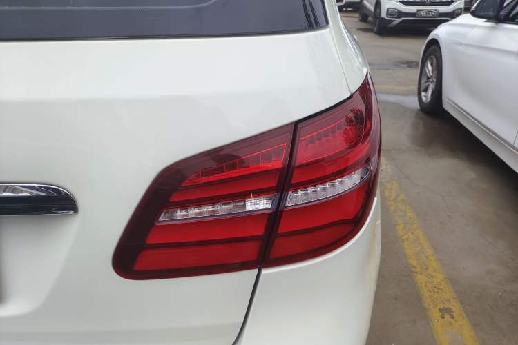 Used Mercedes-Benz B-Class 2015 B 200 Fashion Model
