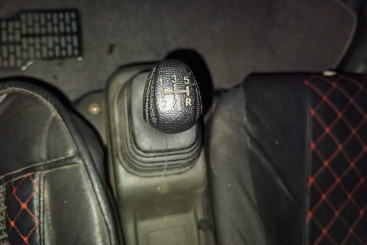 Used Dongfeng Xiaokang K07II 2013 1.0L Base Version Gear Lever