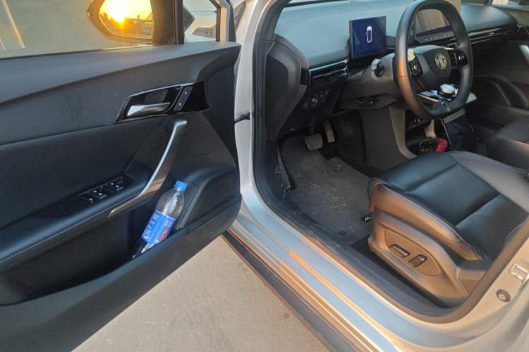 Used MG 4 EV 2023 415 km Range Sea-Faring Champion Edition Driver Seat