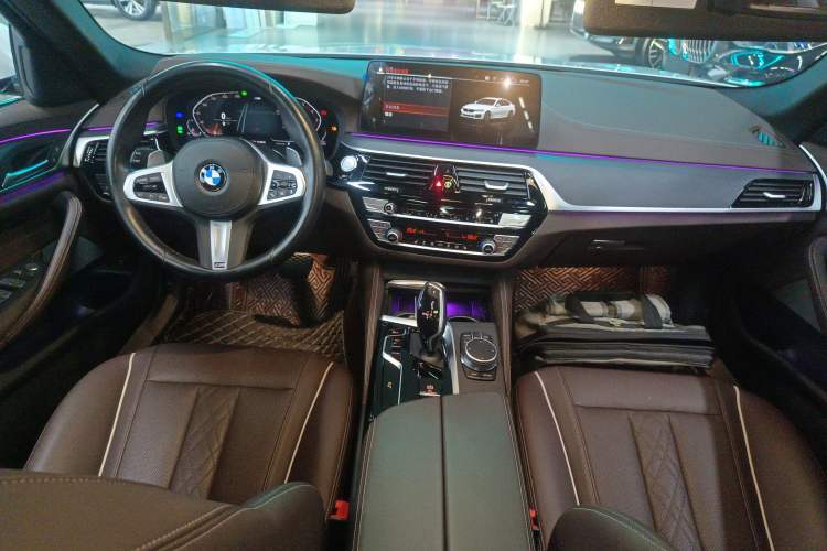 Used BMW 5 Series 2022 Second Facelift 530Li Leading Edition M Sport Package
